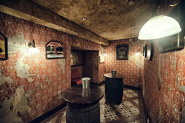 The Tipsy Pub, Зал — фото