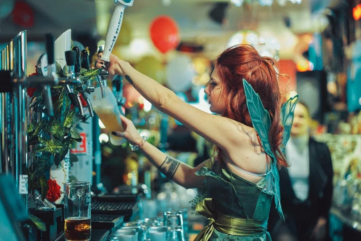 Зал — Harat’s pub