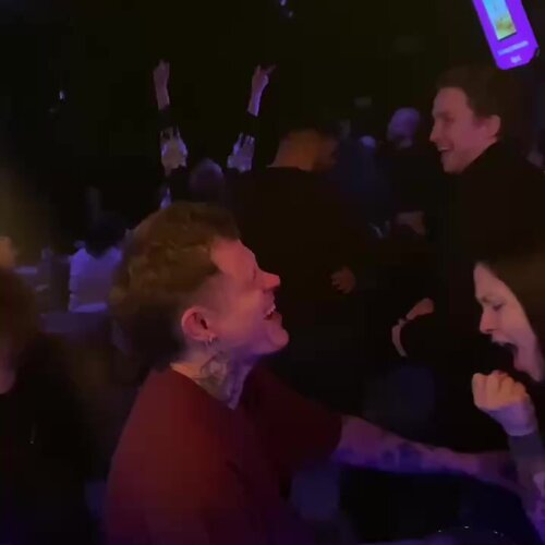 Зал — Нуар