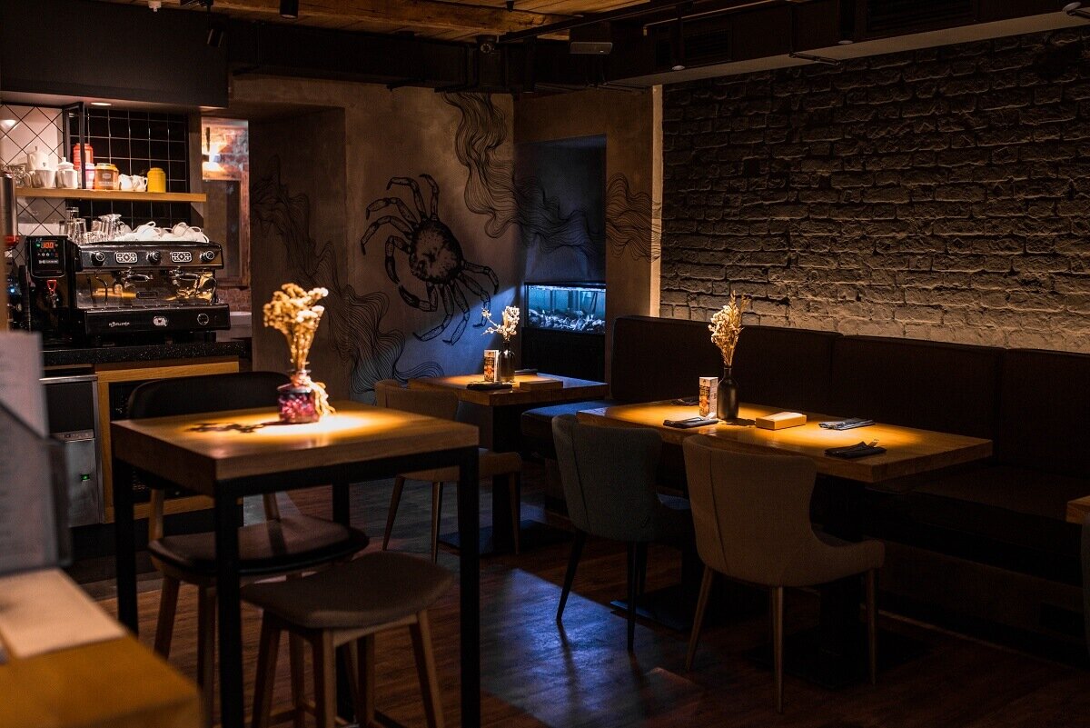 Зал — Lambic Seafood