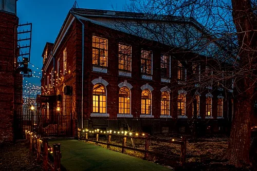 Зал — Loft Hall