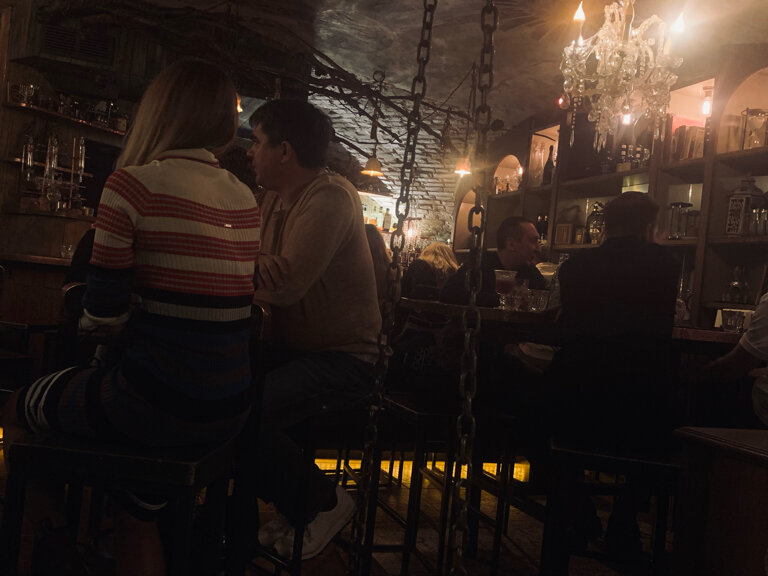 Зал — Mitzva Bar