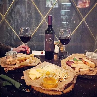 ВкИнобар, Зал — фото