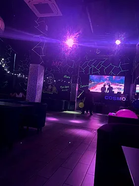 Зал — Cosmo Bar