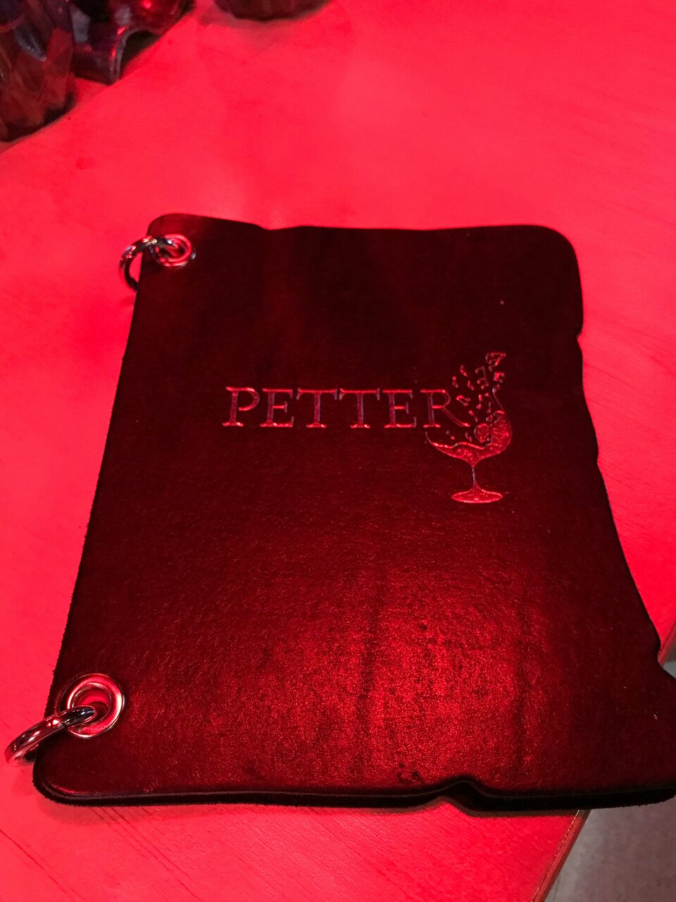 Зал — Petter