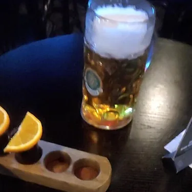 Зал — Harat’s pub