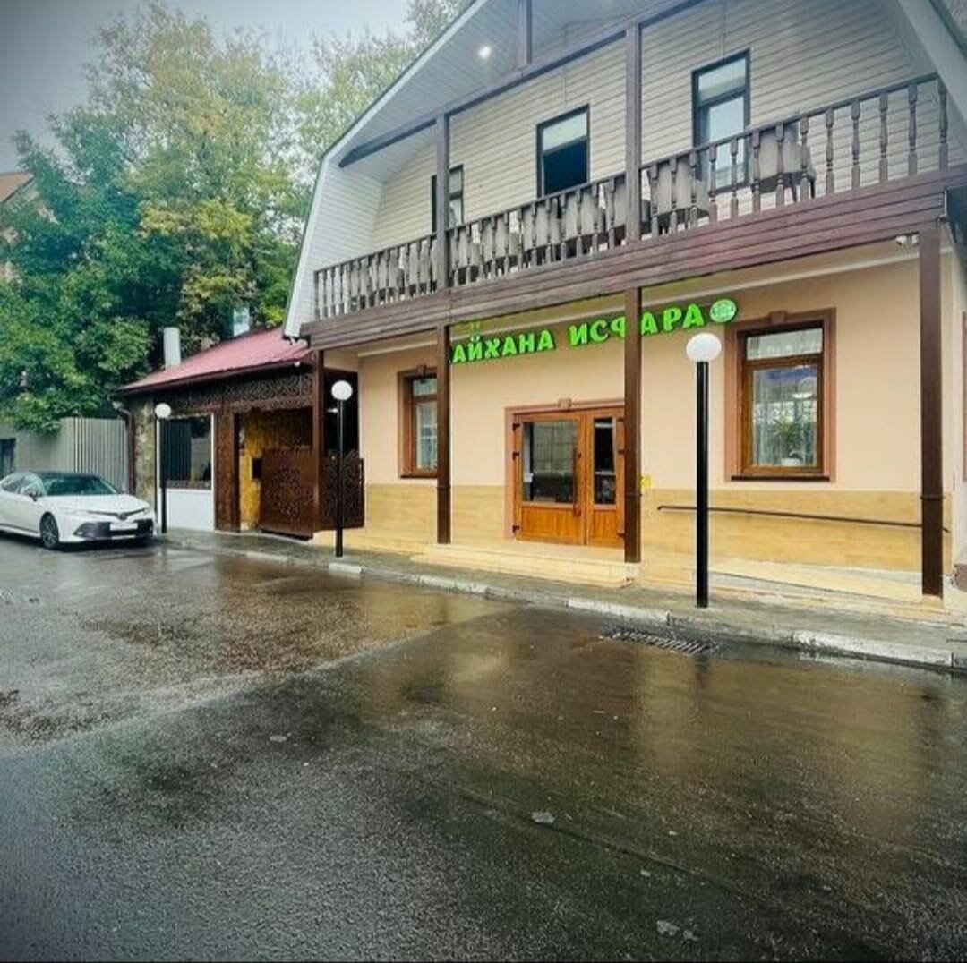 Зал — Чайхана Исфара
