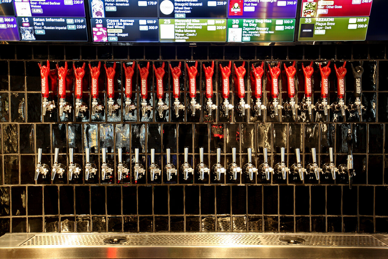 Зал — 4 Brewers Pub