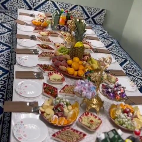 Зал — Плов и точка