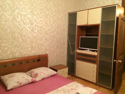 Зал — Город