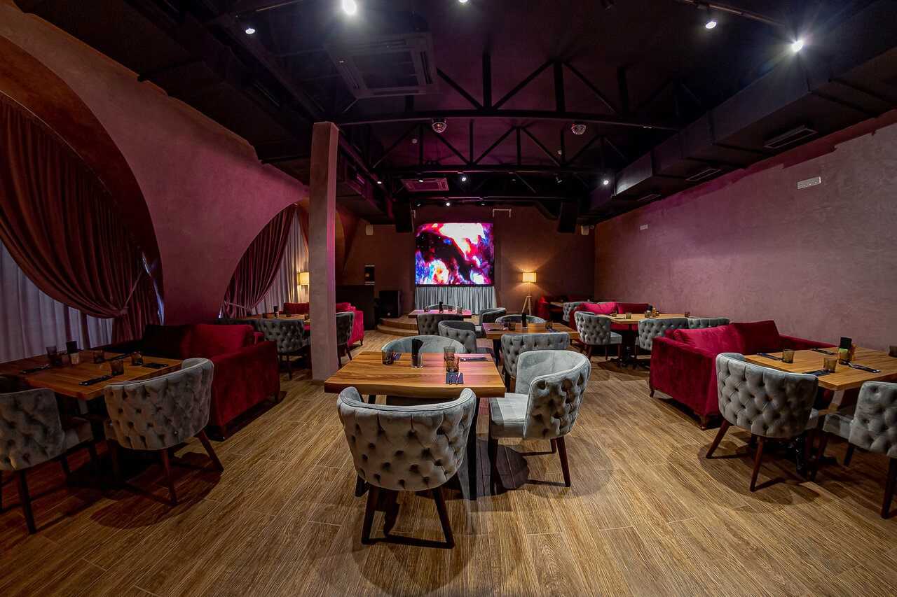 Shum karaoke & lounge, Зал — фото
