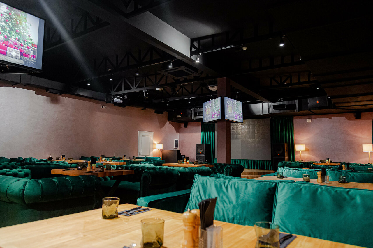 Зал — Shum karaoke & lounge