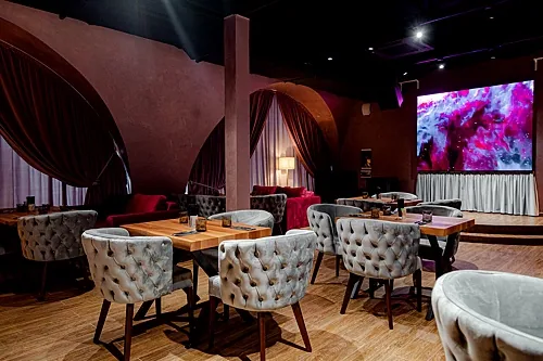 Зал — Shum karaoke & lounge