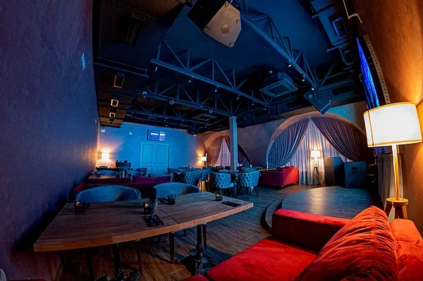 Shum karaoke & lounge, Зал — фото
