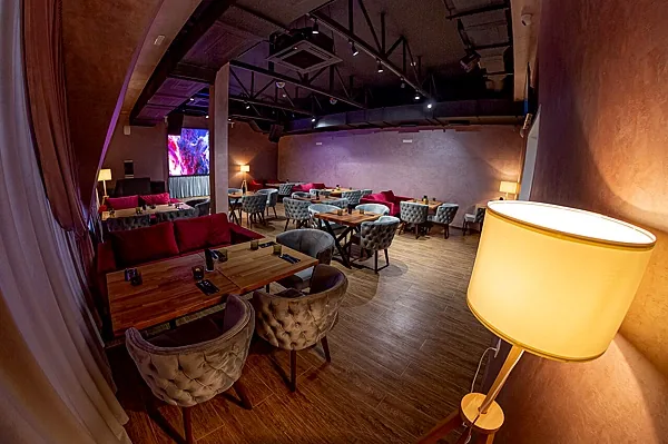 Shum karaoke & lounge, Зал — фото