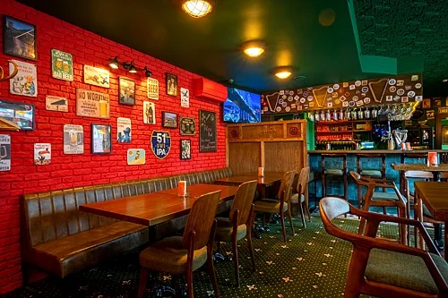 Зал — Irishman Pub