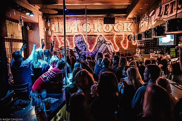 Let's Rock Bar, Зал — фото