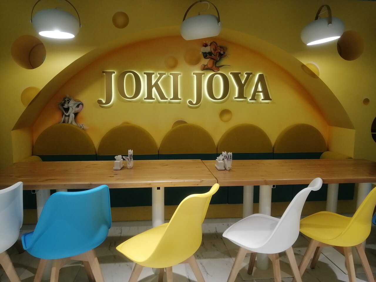Зал — Joki Joya