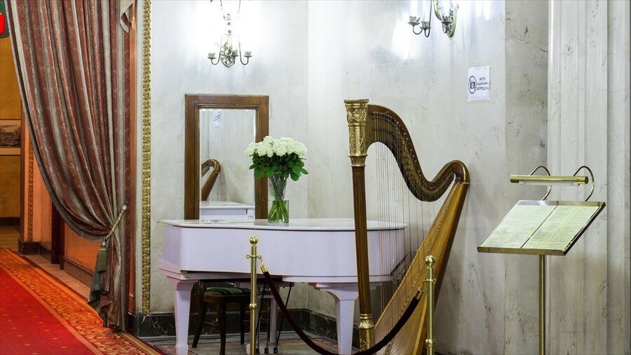Зал — Советский