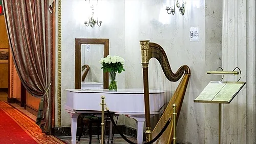 Зал — Советский