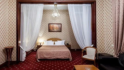Зал — Советский
