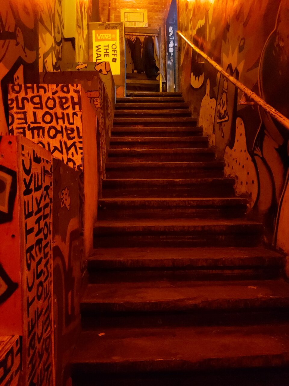 Зал — Punk Fiction