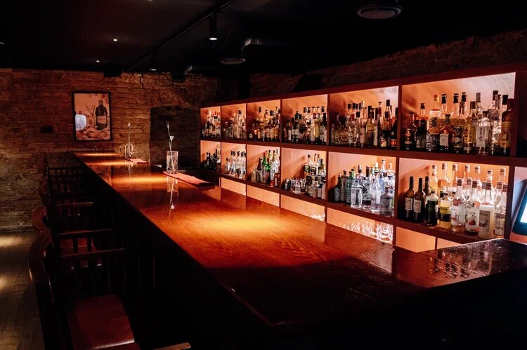 Зал — Butler The Japanese Bar
