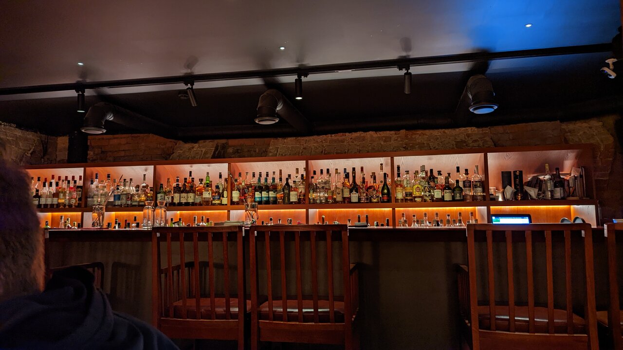 Butler The Japanese Bar, Зал — фото