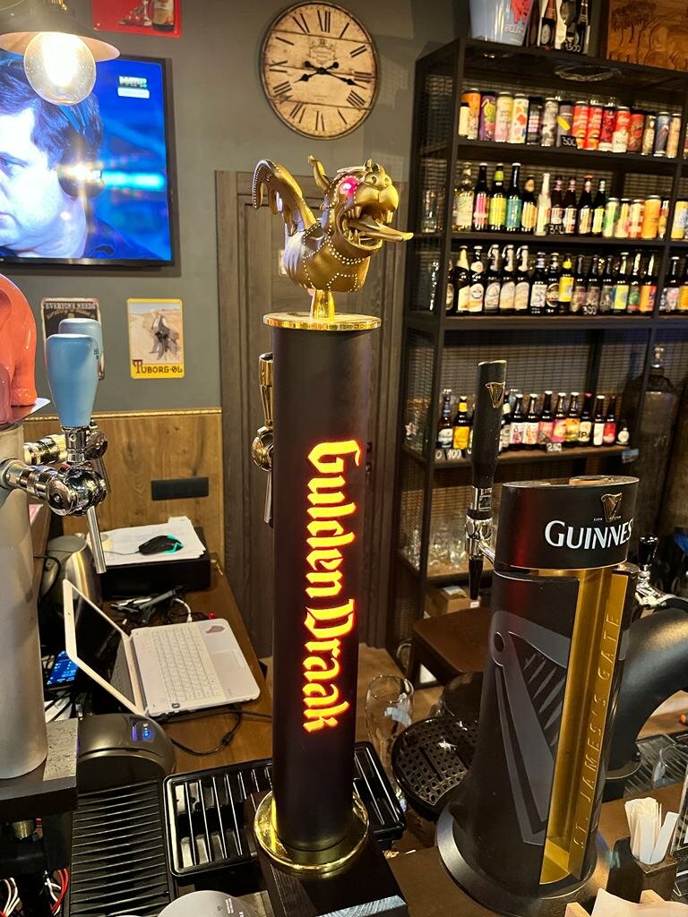 Зал — Old Monkey Pub