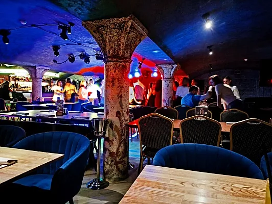 Truba Bar & Караоке, Зал — фото