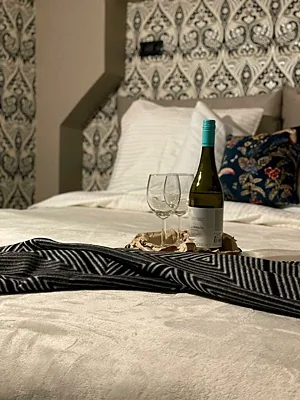 Причал, Зал — фото