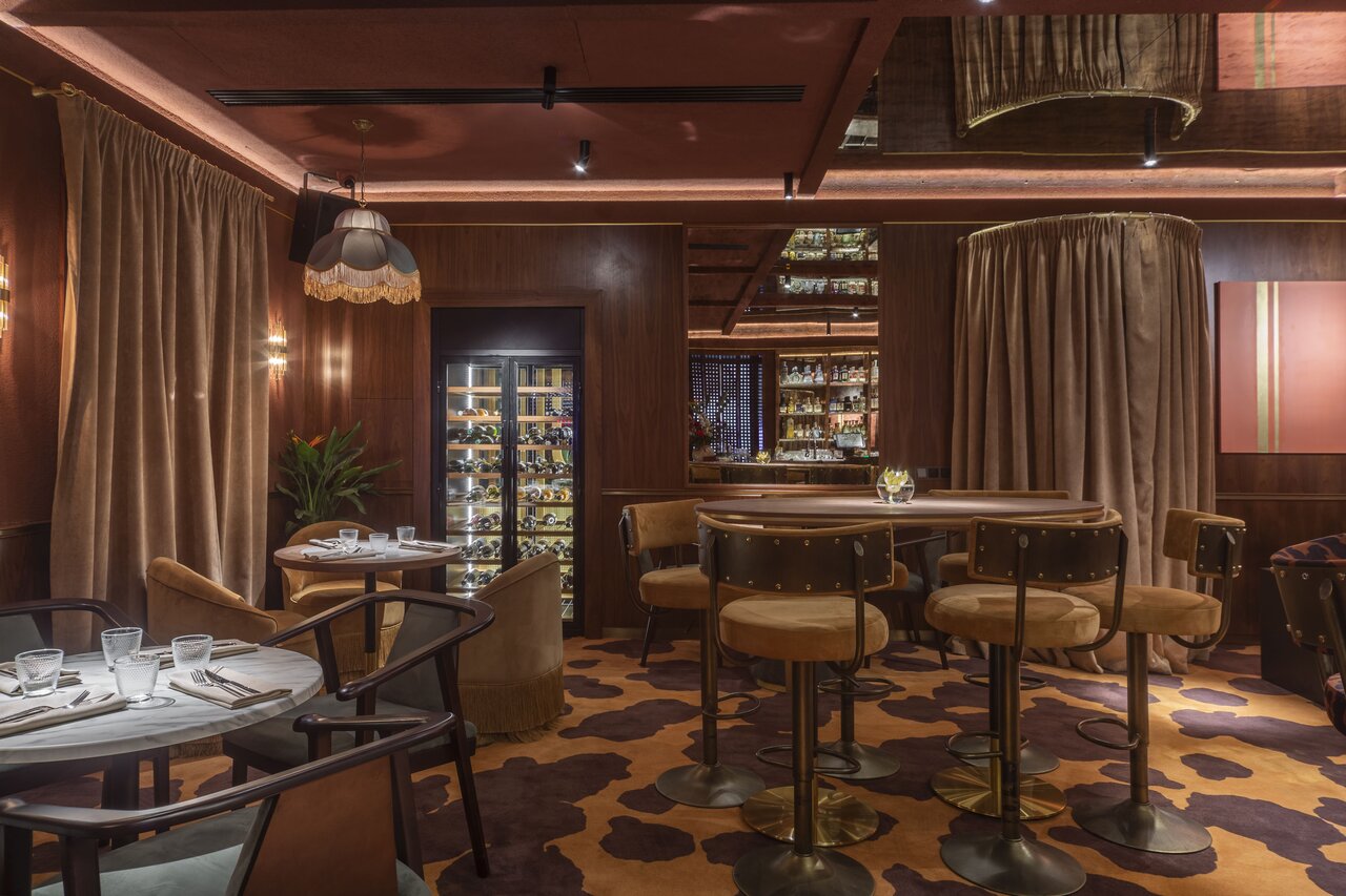 Зал — Segreto Bar