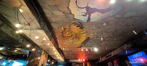 Зал — Dungeon Pub