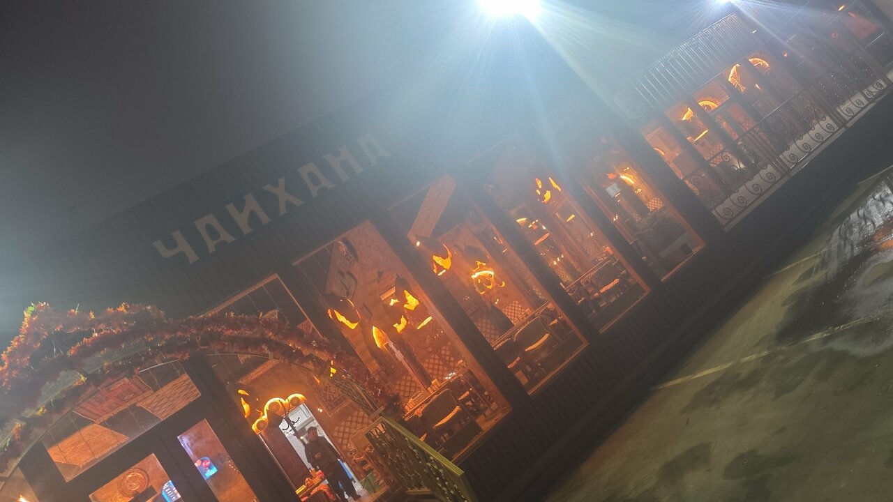 Зал — Чайхана Москва