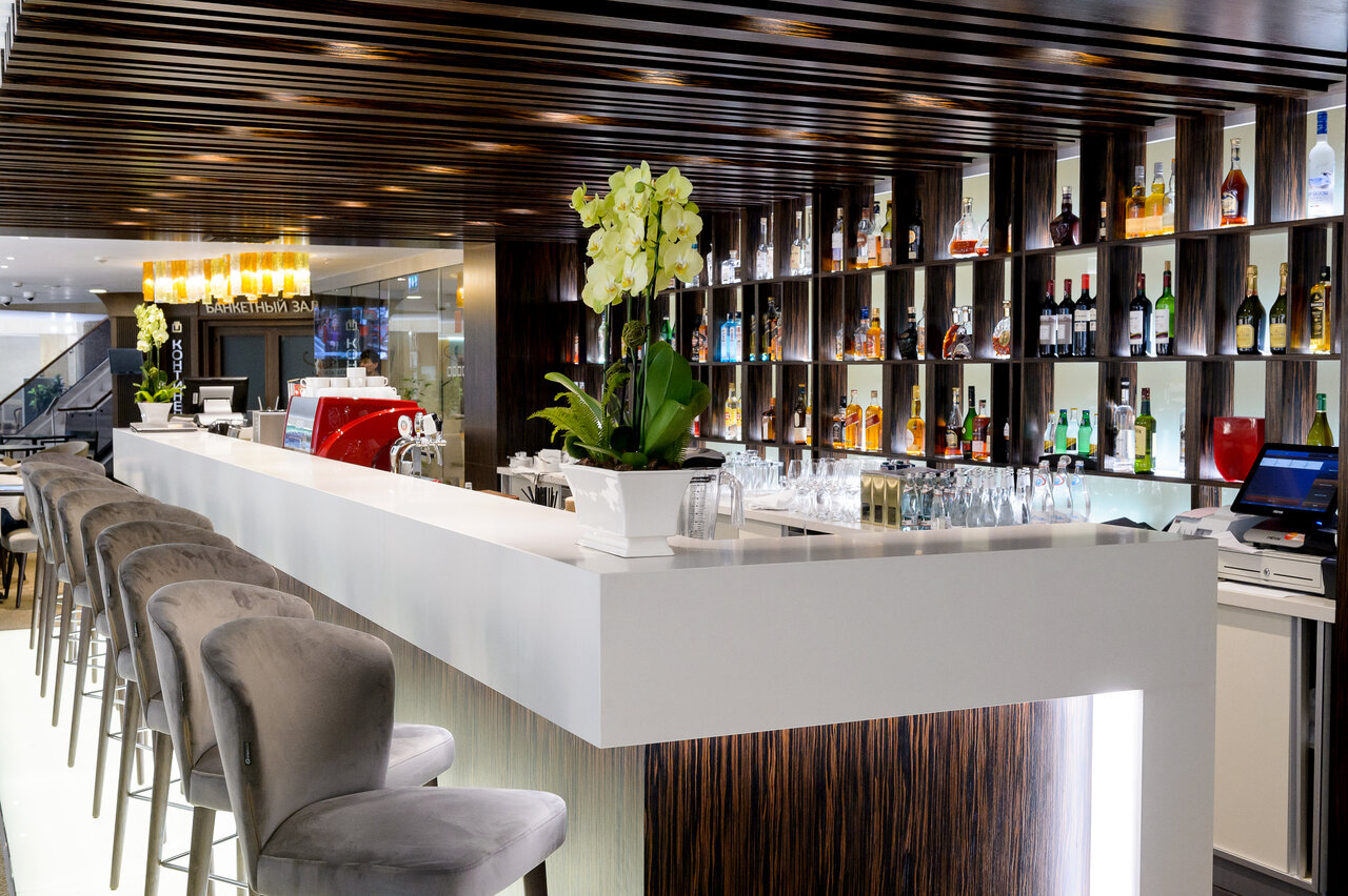 Зал — Bar 24