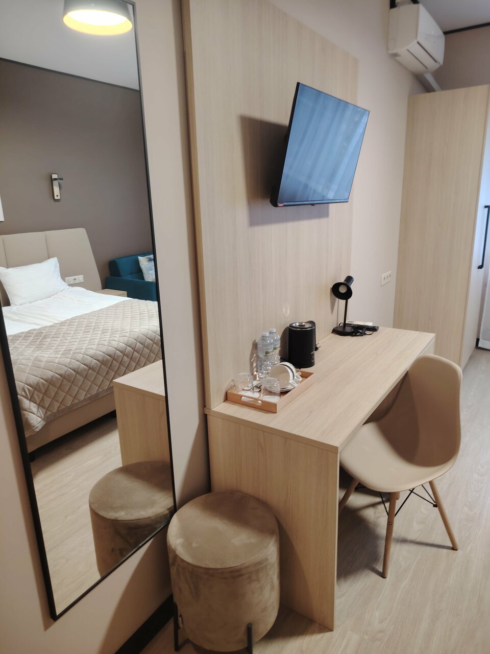 Зал — Радиус