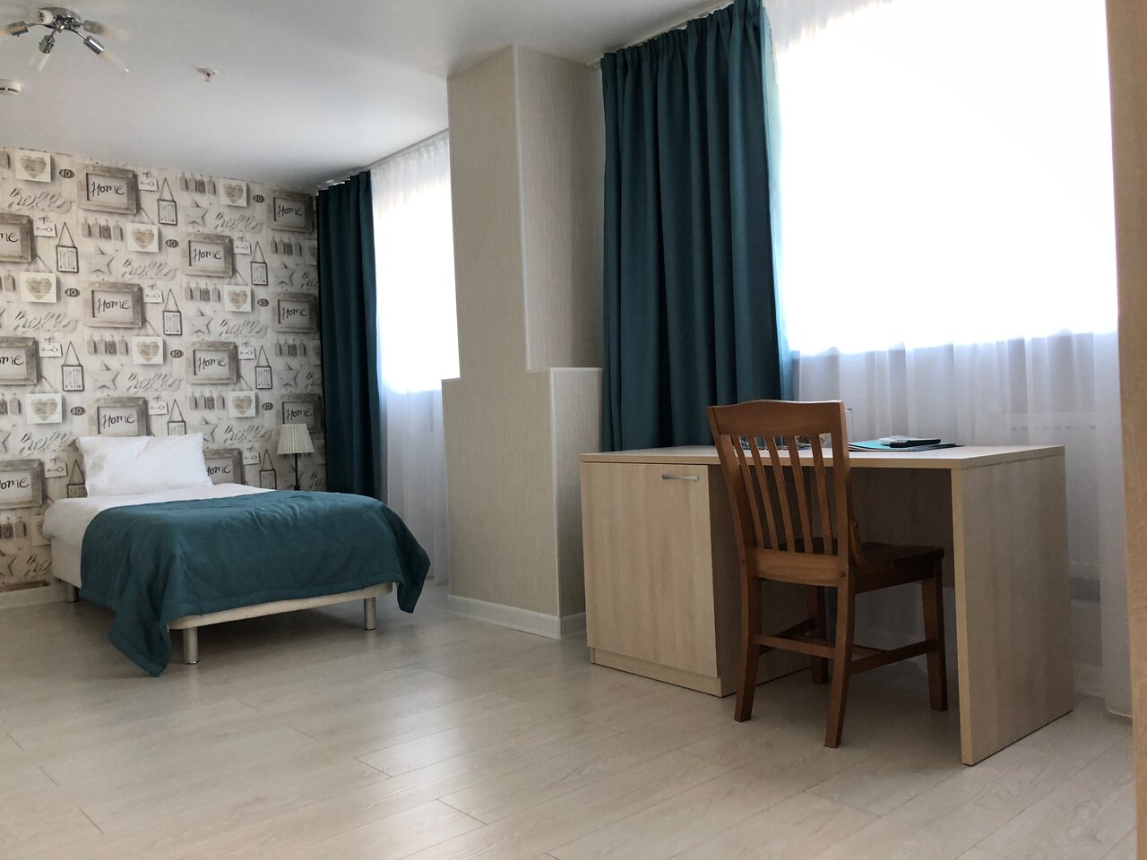 Зал — New City Inn