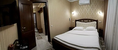 Зал — День и Ночь