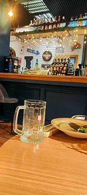 Guinnes Pub&Kitchen, Зал — фото