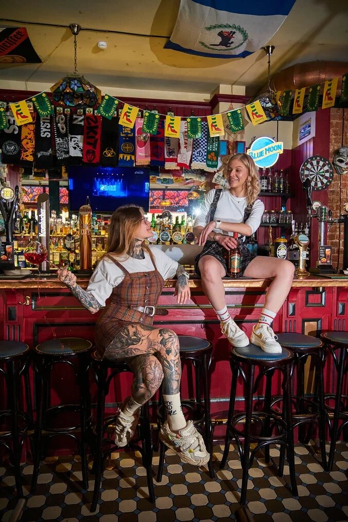 Зал — Harat’s Pub