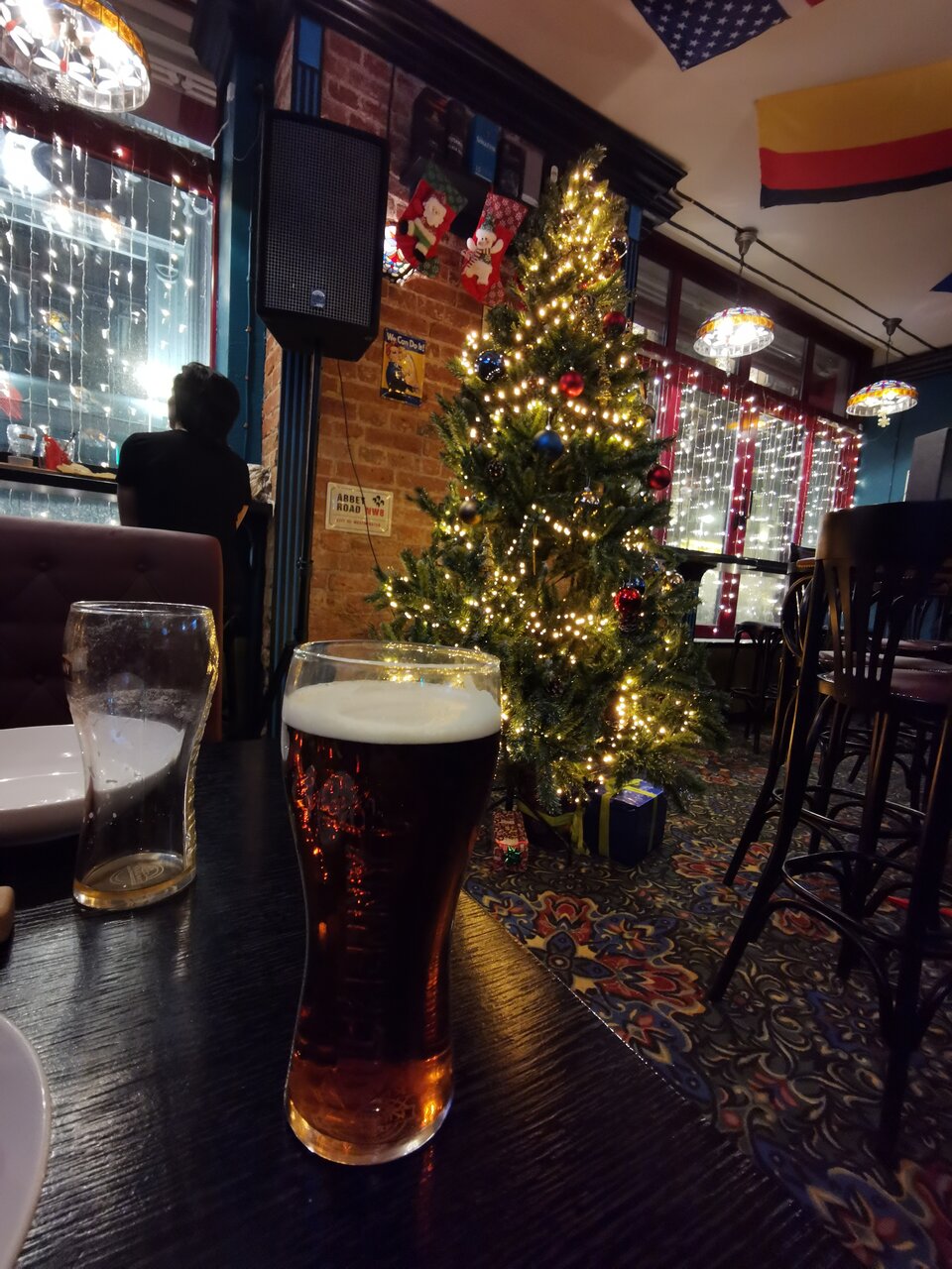Зал — Harat’s Pub