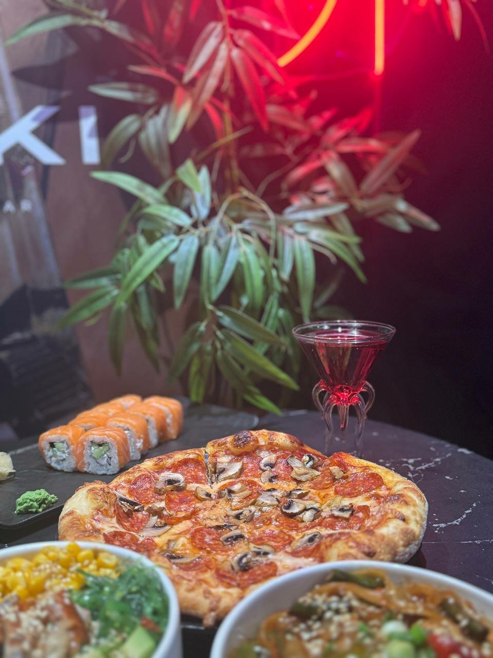 Зал — Миксаки