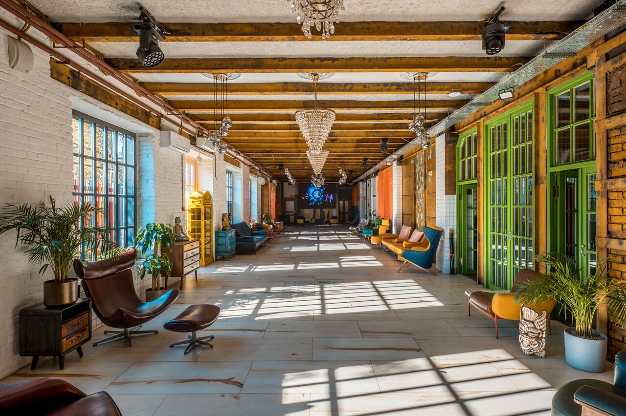 Зал — Loft Hall