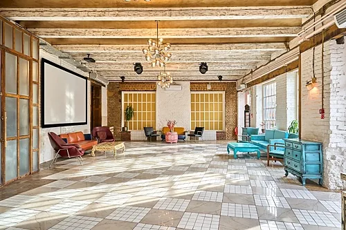 Зал — Loft Hall