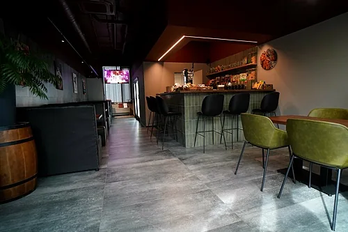 Зал — 7 Пятниц