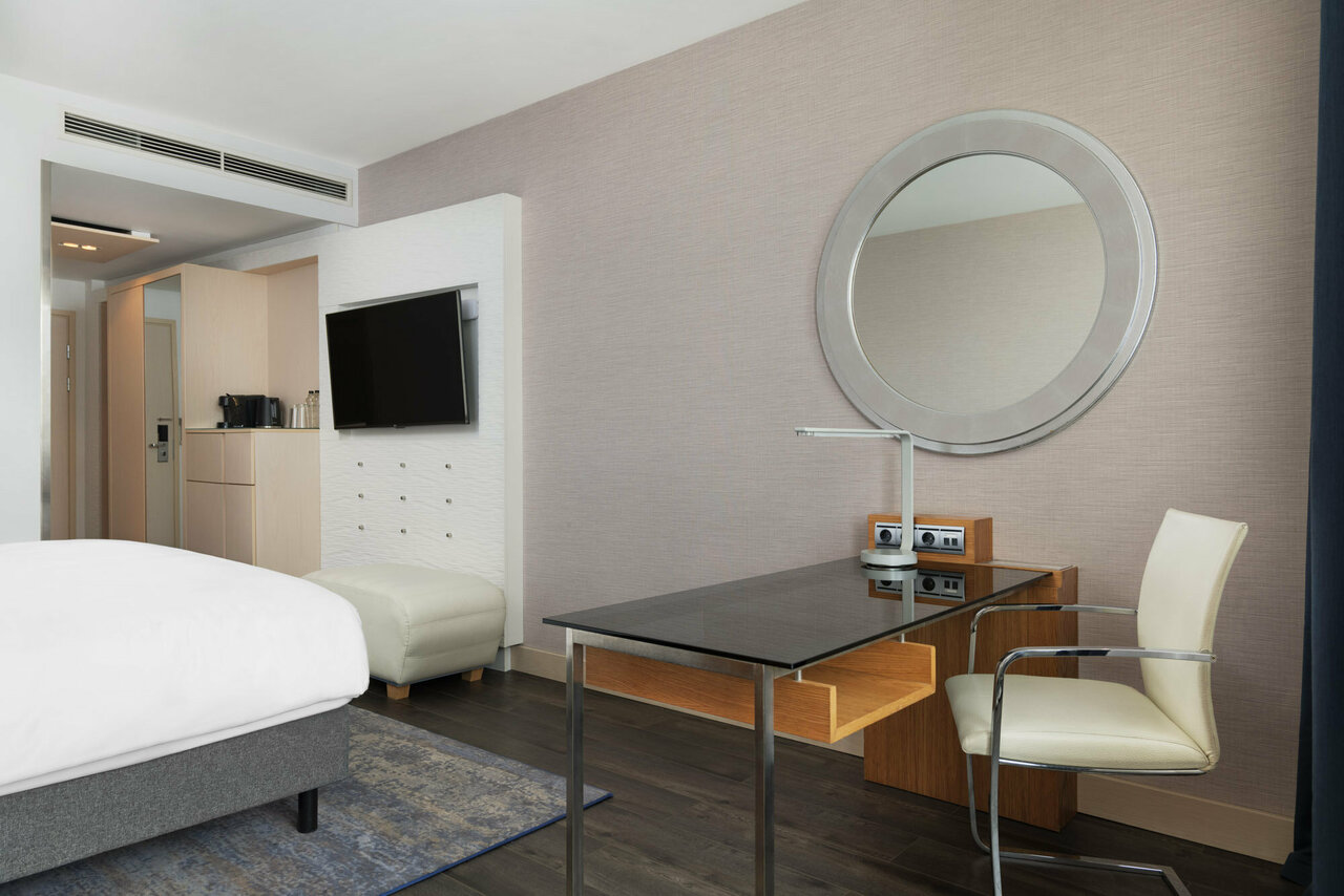 Зал — Radisson Blu Белорусская, Москва