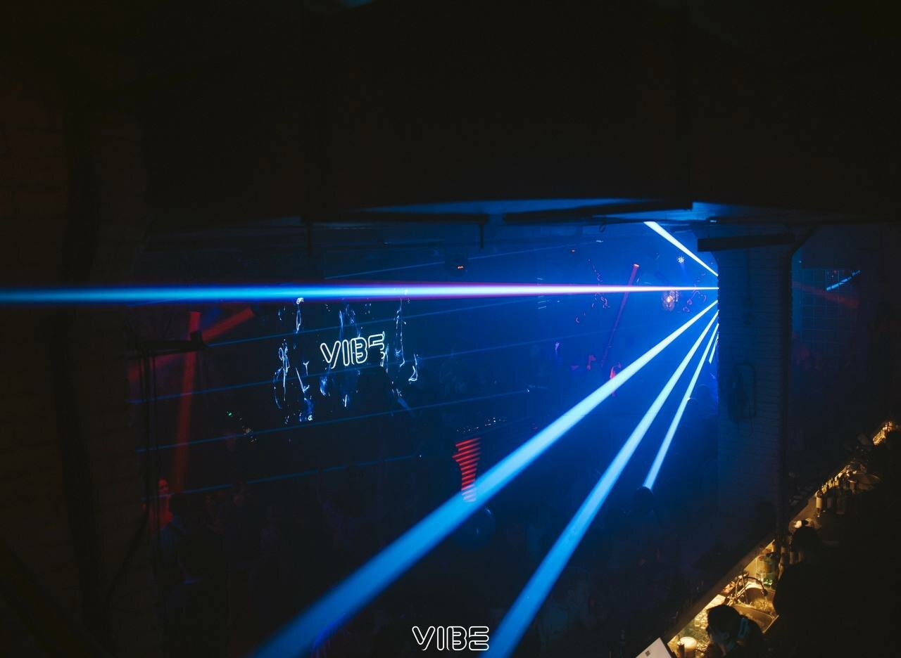 Зал — Vibe