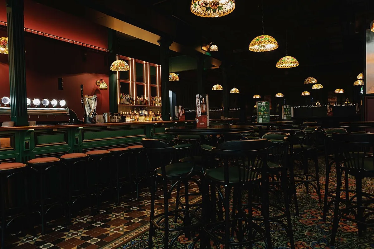 Harat's pub — Зал, фото банкетного зала