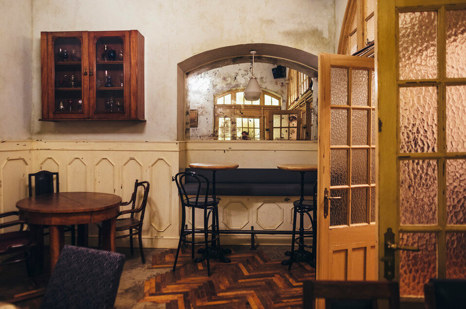 Зал — Bambule