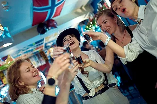 Зал — Harats pub